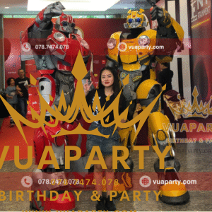 Robot khổng lồ tại sự kiện khai trương do Vua Party cho thuê tại Tp.HCM