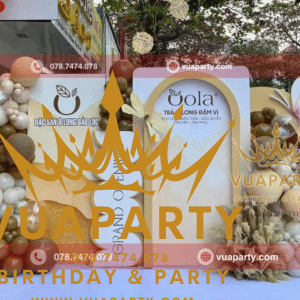 Vua Party Trang trí khai trương tiệm trà Oola tone màu nâu be sang trọng
