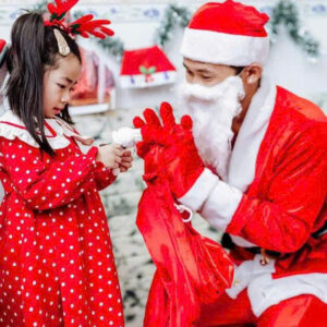 Dịch vụ ông già noel phát quà chuyên nghiệp