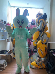Cho thuê mascot thỏ xanh